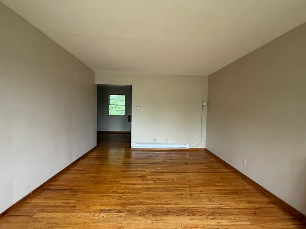 1205 S Logan St APT 3, South Bend, IN 46615
