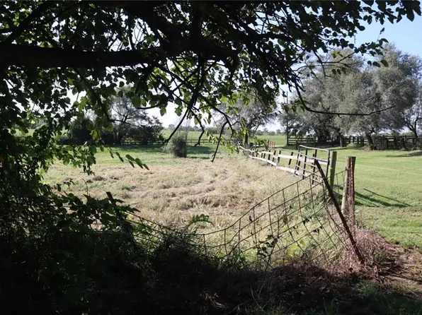 Fry Rd, Edgerton, MO 64444