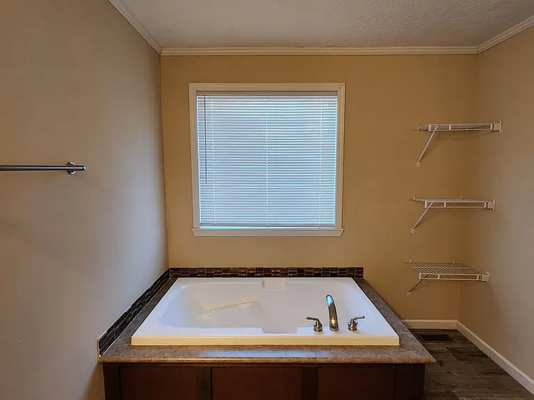 312 McLean Heights Ct — Photo 14
