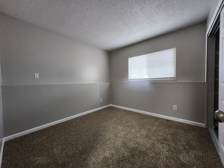 2922 Straus Ln #D — Photo 13