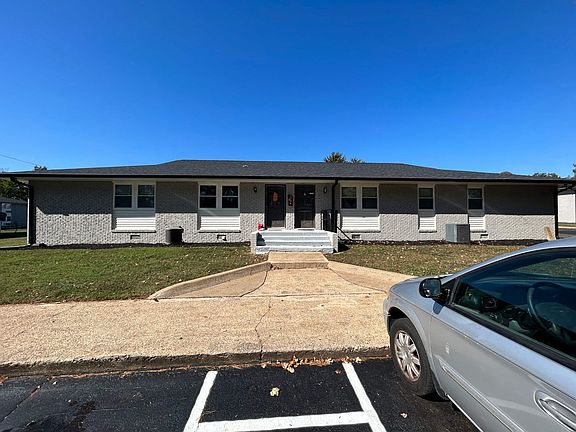 5th image of 405 Oak St #4945410