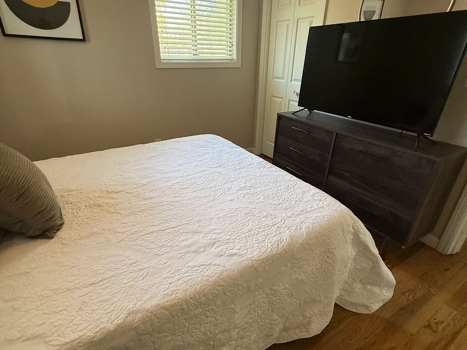 2 bed, 836 sqft, $1,750 — Photo 2