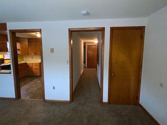 4th image of 237 E Jackson St #2