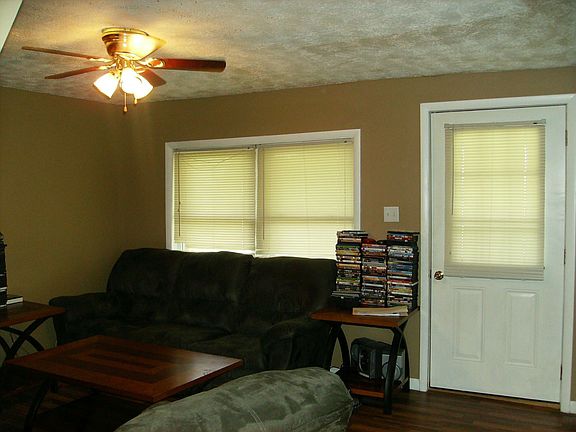3rd image of 300 Wagoner St