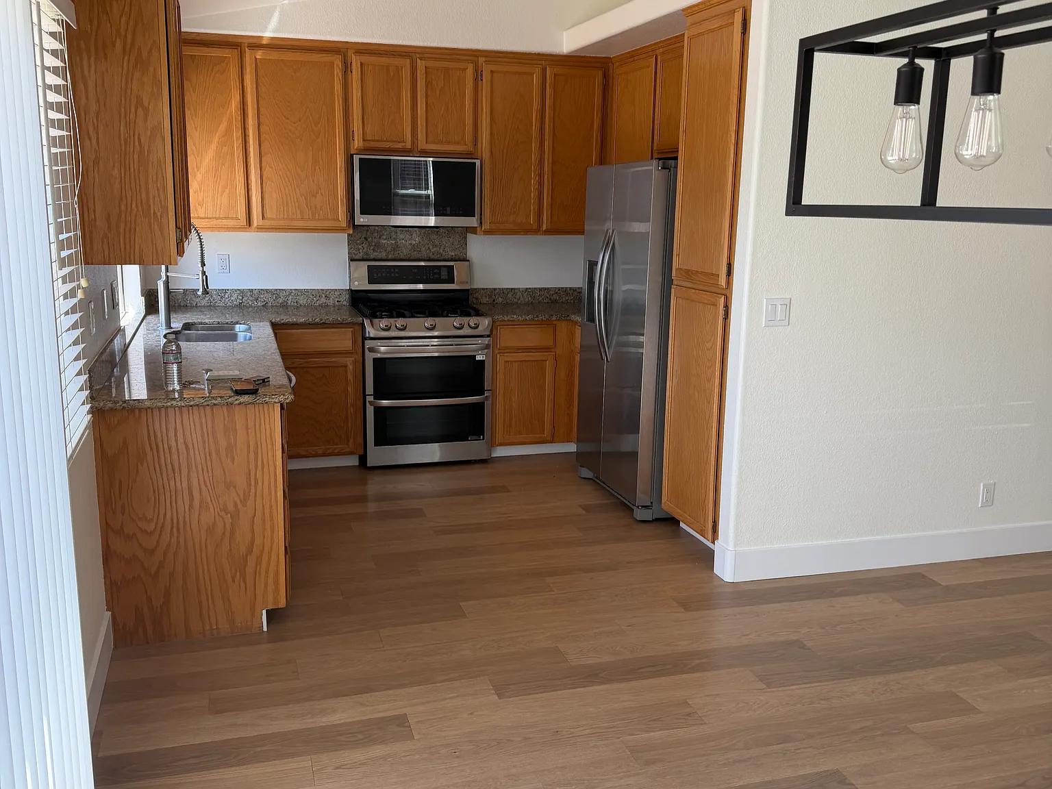 3 bed, 1253 sqft, $2,800 — Photo 3