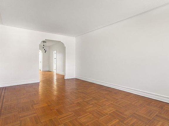 4th image of 7217 34th Ave APT 1A