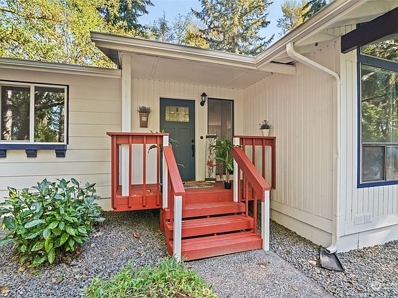 3rd image of 24609 NE 74TH Court