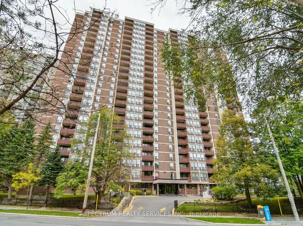 85 Emmett Ave #1210, Toronto, ON M6M 5A2