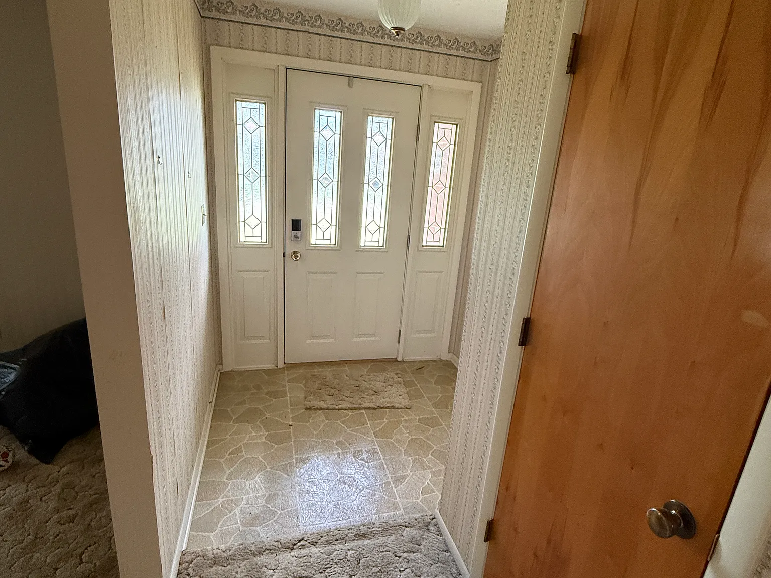 3 bed, 2257 sqft, $1,650 — Photo 3