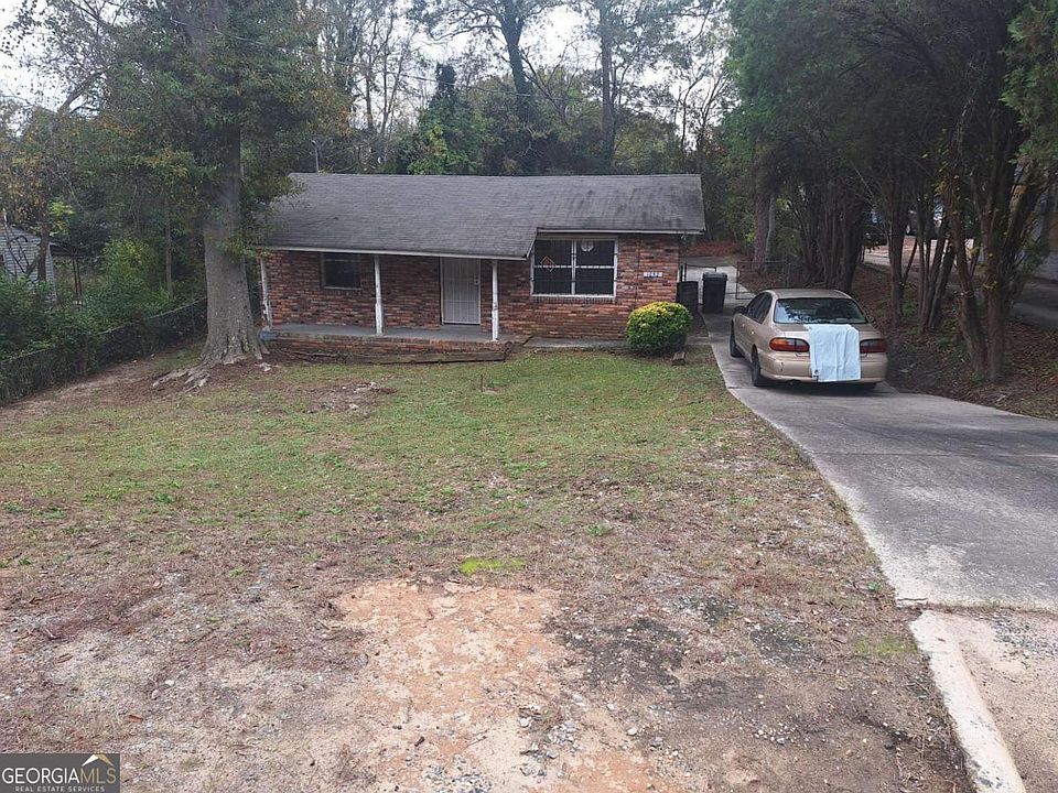 2nd image of 1052 Hightower Rd