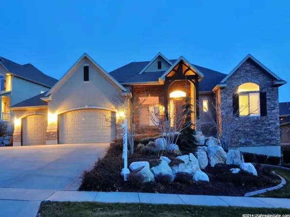 530 N Artists Way, Layton, UT 84040