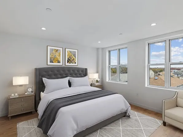 2477 Ocean Avenue image 2 of 5