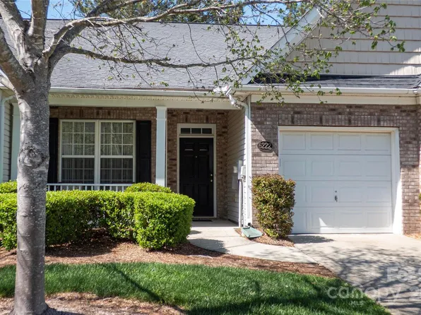 6222 Meadow Glen Ln, Harrisburg, NC 28075