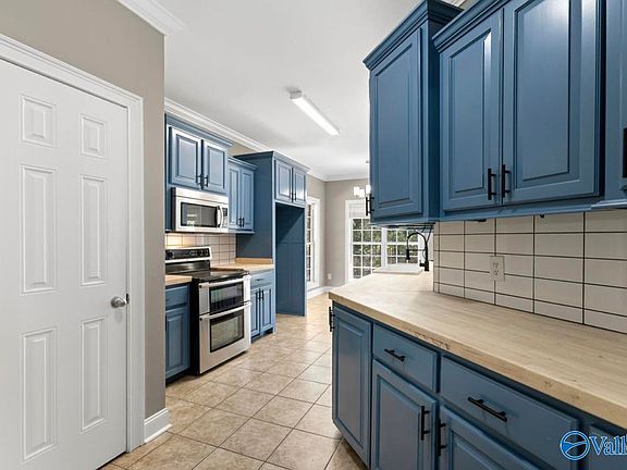 4th image of 19620 Jordan Ln