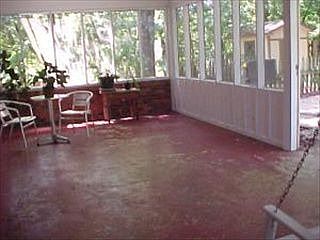 3rd image of 114 W Williamsburg Dr