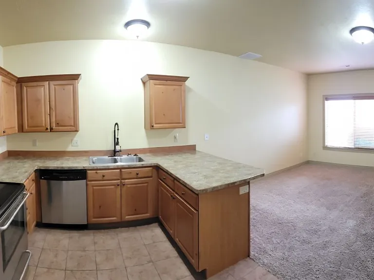 565 Pioneer Rd #64 — Photo 5