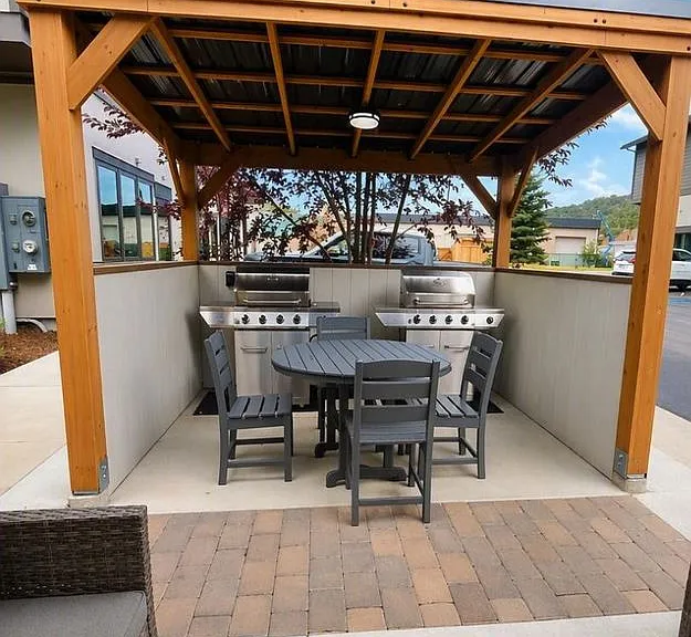 Chambers Lofts - 2nd MONTH FREE with a 13 Month Lease* — Photo 65