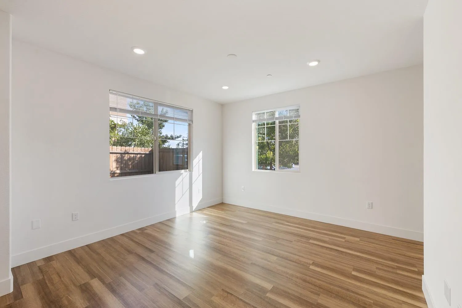 3 bed, 2.5 bath, 1632 sqft, $2,700 — Photo 3