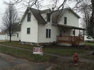 201 S Walnut St, Arrowsmith, IL 61722