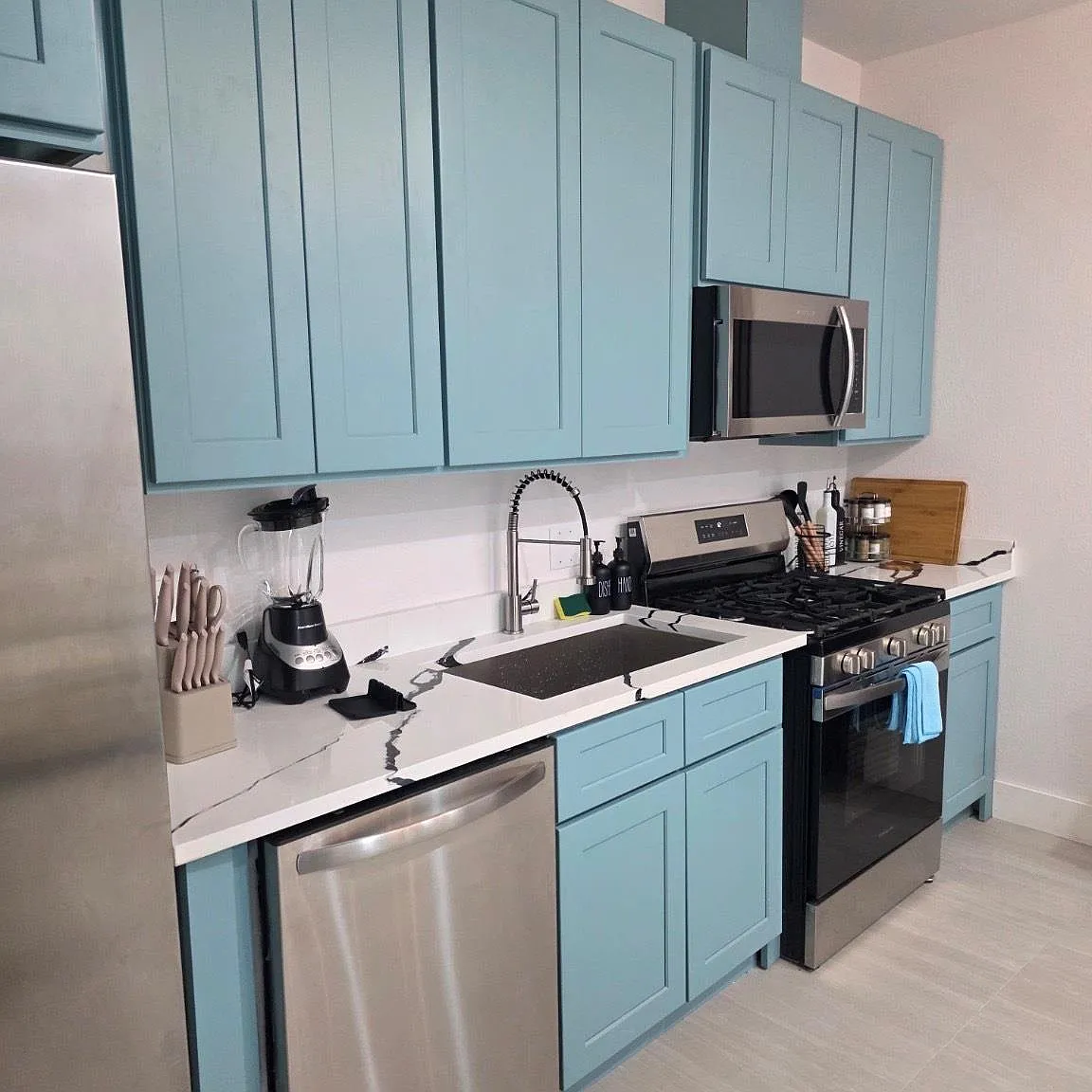3 bed, 2.0 bath, 980 sqft, $1,800 — Photo 2