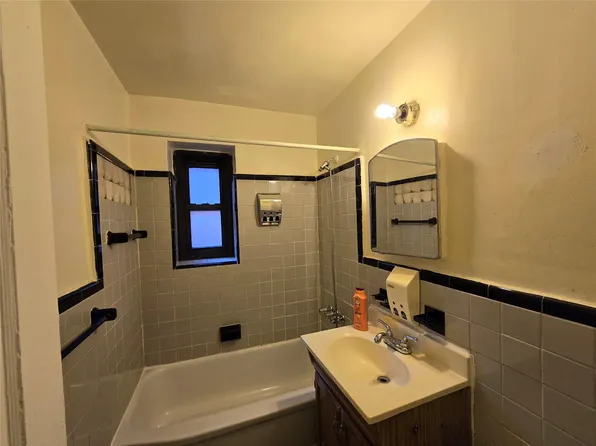 102-25 67th RD #1F, Forest Hills, NY 11375