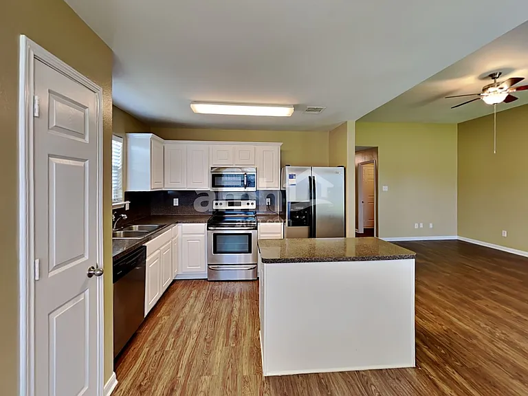 3926 Cloudbluff Ln — Photo 4