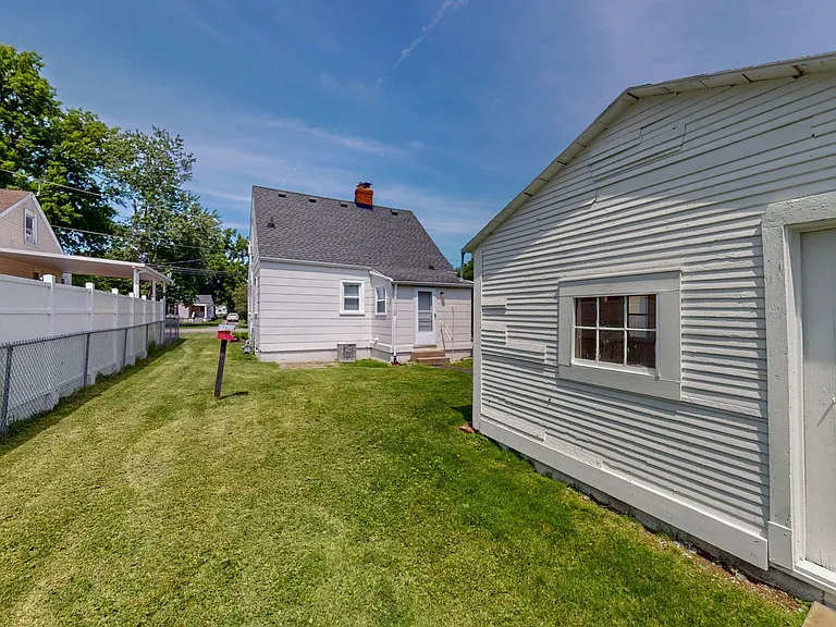 4168 Sherman Ave — Photo 24