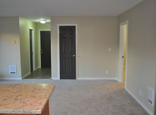 922 N 85th St, Seattle, WA 98103