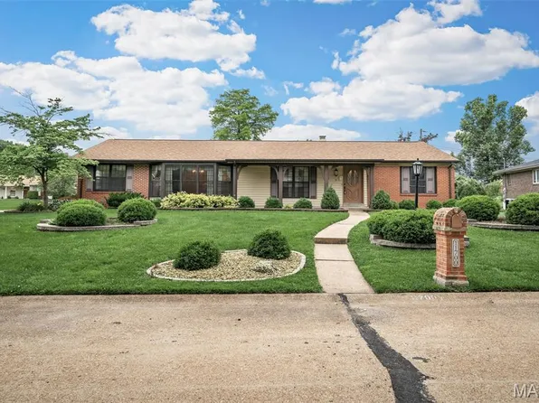 11700 Bayfield Ln, Saint Louis, MO 63128