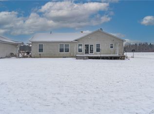 13425 Middle Rd, Dexter, NY 13634