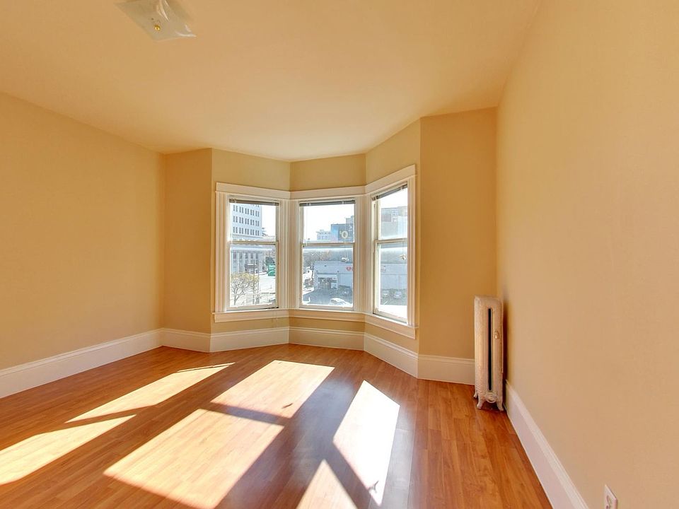 1st image of 1720 Pacific Ave #20