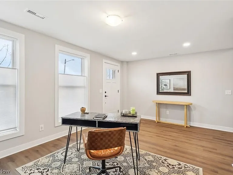 11218 N Park Pl — Photo 14