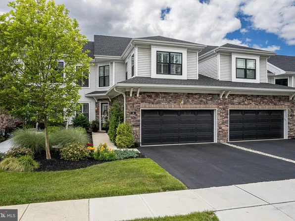44 Birdie Way, Lawrence, NJ 08648