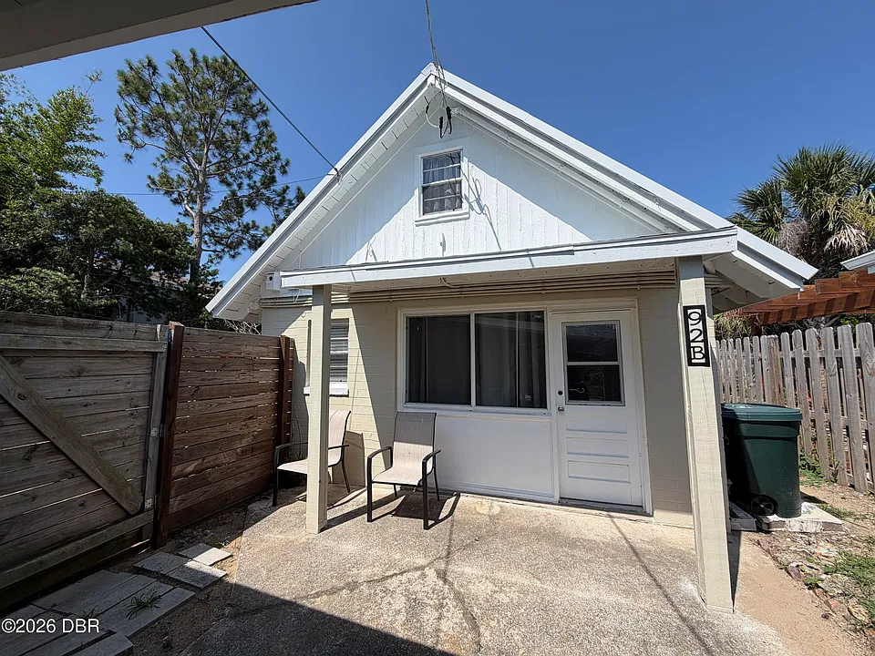 92 Wye Dr #1/2