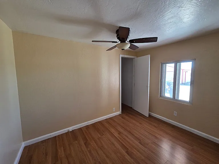 1469 W Virgil Dr — Photo 29