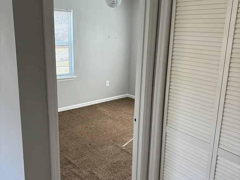 835 Cunningham Ave — Photo 8