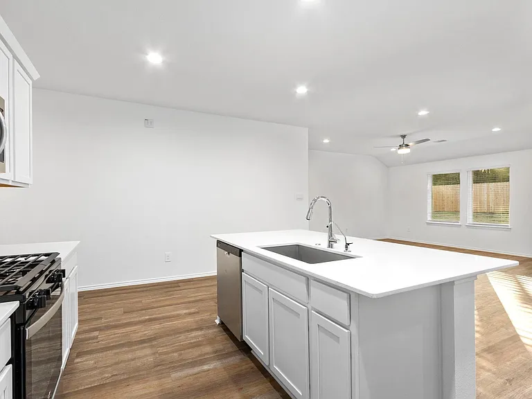 507 Cicero Ln — Photo 10