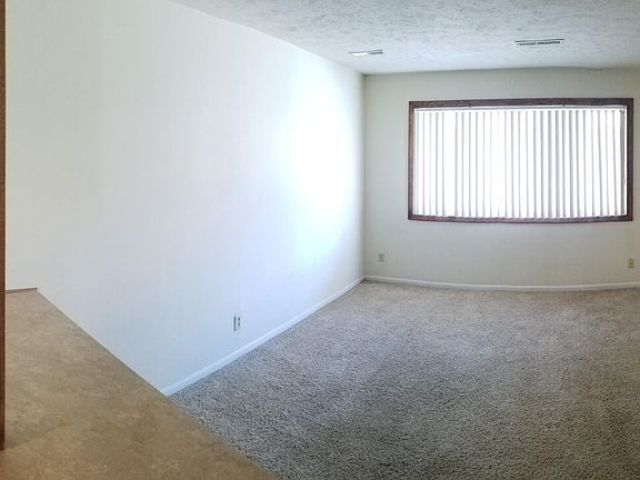3rd image of 8452 Monroe St APT 1