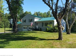 84 Sunset Ave, Hampden, ME 04444