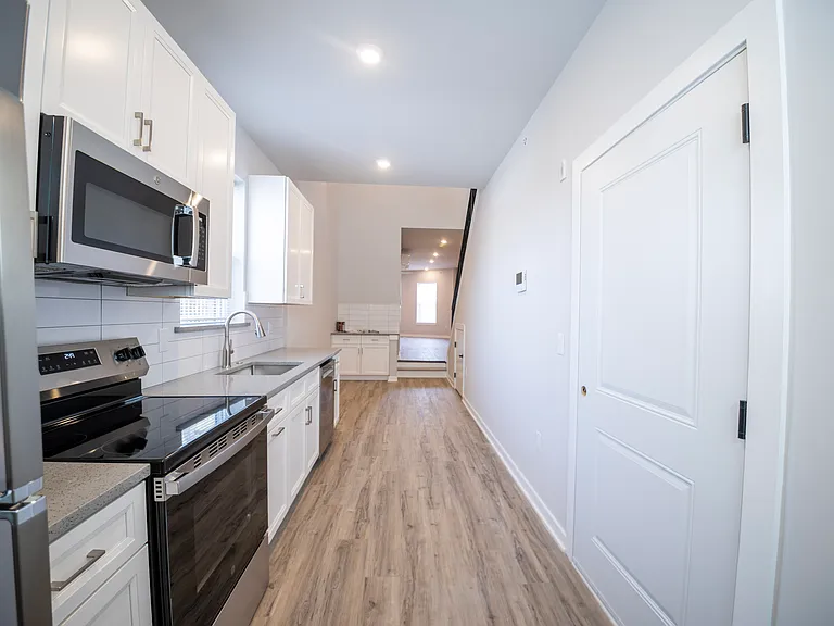 1908 E Passyunk Ave #3 — Photo 2