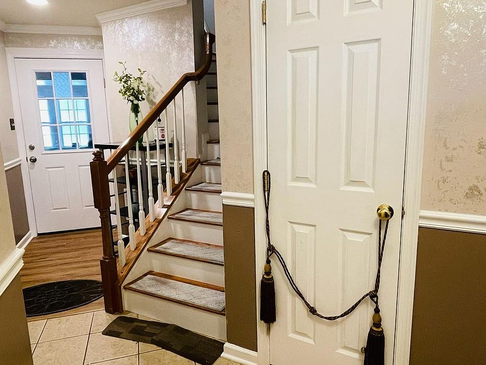 1st image of 128 Lullwater Way