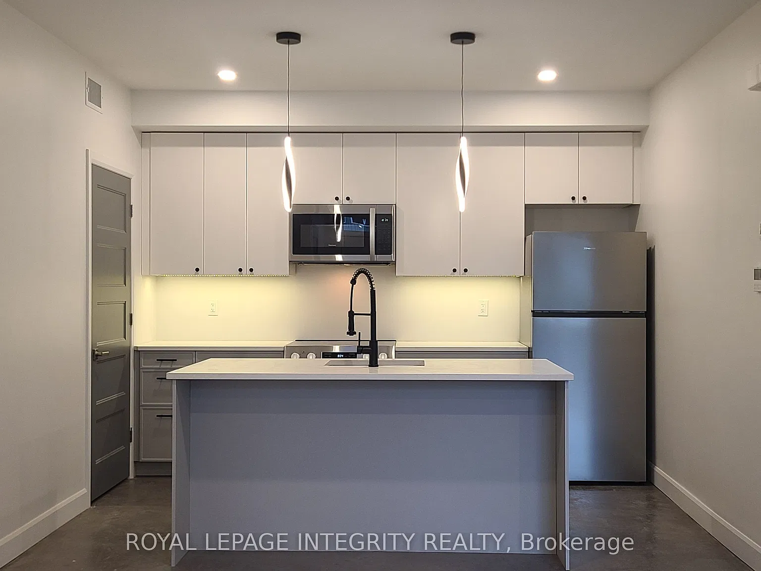 2 bed, $2,300 — Photo 4