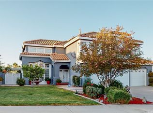 915 High Peak Dr, Riverside, CA 92506