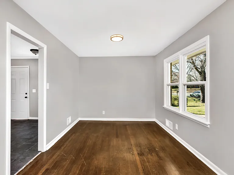 4609 Newton Ave SW — Photo 5