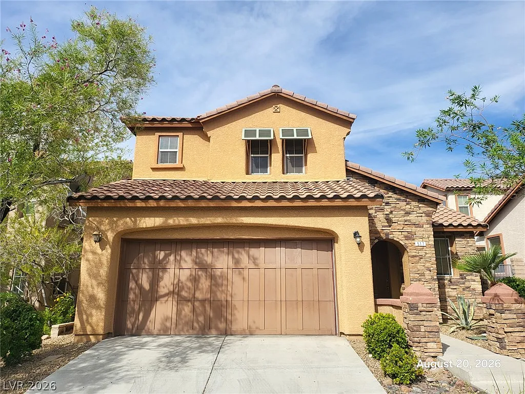 3 bed, 2.5 bath, 2480 sqft, $2,695 — Photo 1
