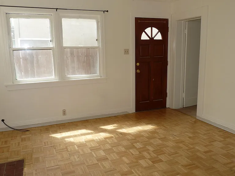 764 Coronado Ave — Photo 3