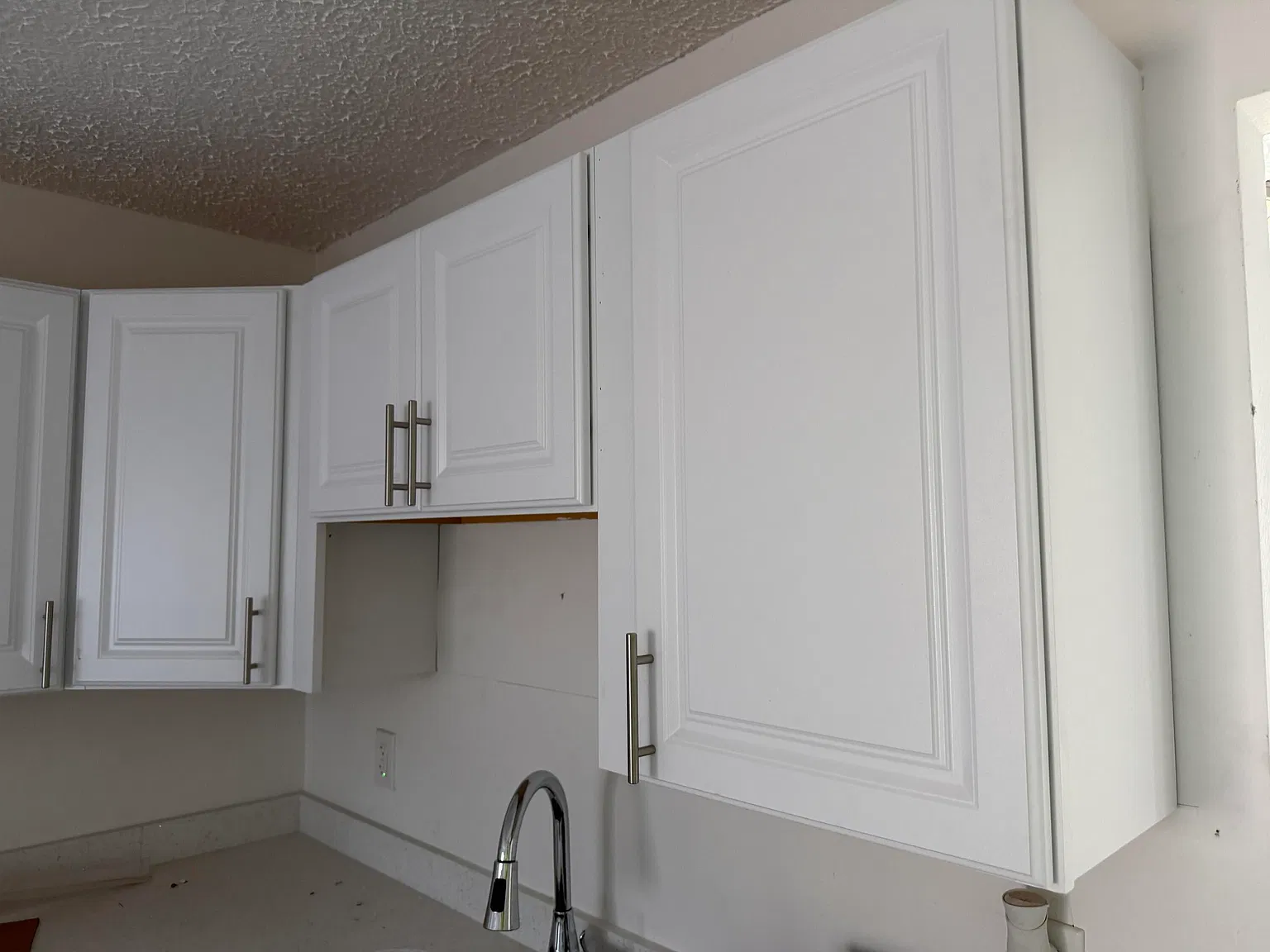 3 bed, 2.0 bath, 1336 sqft, $2,000 — Photo 2