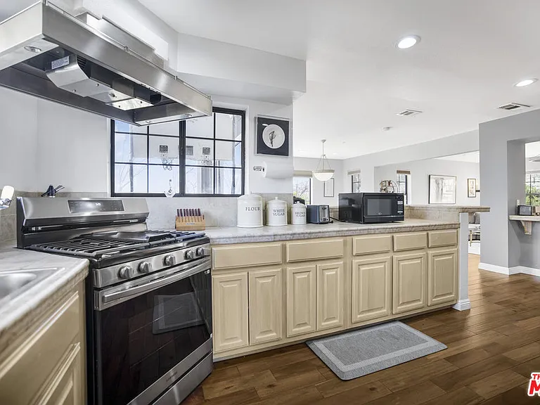 34315 Lancaster Rd — Photo 10