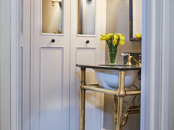 541 East 72nd Street image 14 of 19