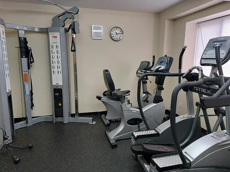 141-16 84th Dr #2D — Photo 11